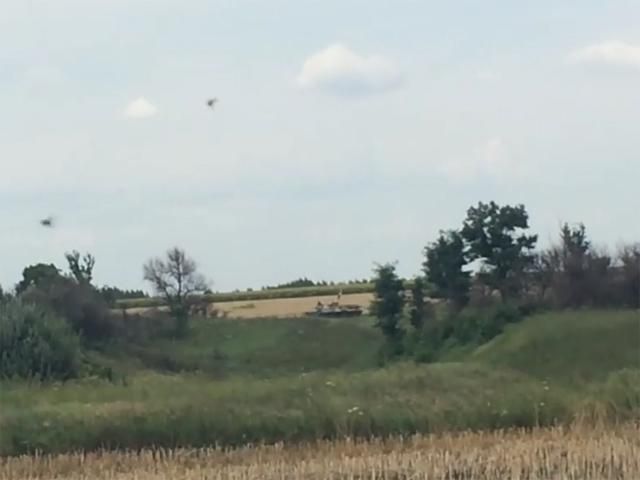 РФ устраивает демонстрацию силы на государственной границе с Украиной (Видео) РФ устраивает демонстрацию силы на государственной границе с Украиной (Видео)