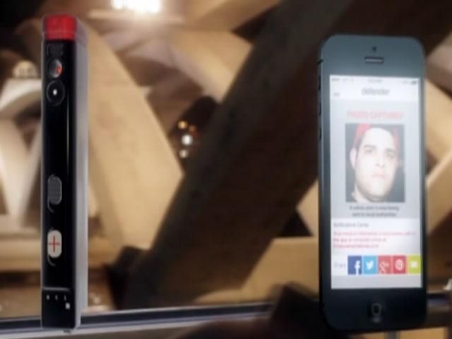 "Розумний" газовий балончик дозволяє одночасно розпилити газ і сфотографувати нападника "Розумний" газовий балончик дозволяє одночасно розпилити газ і сфотографувати нападника