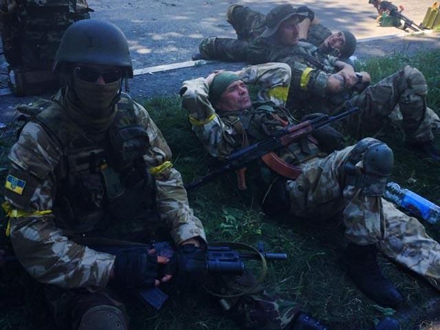 У звільненому Лисичанську жоден об'єкт інфраструктури не працює, — батальйон "Донбас" У звільненому Лисичанську жоден об'єкт інфраструктури не працює, — батальйон "Донбас"