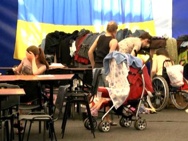 Около 200 переселенцев живут в Киеве в "полевых условиях" Около 200 переселенцев живут в Киеве в "полевых условиях"