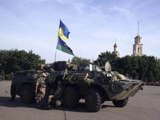 У Лисичанську сили АТО знешкодили групу снайперів У Лисичанську сили АТО знешкодили групу снайперів