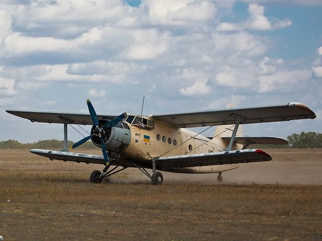 Під Львовом розбився літак, загинув пілот Під Львовом розбився літак, загинув пілот
