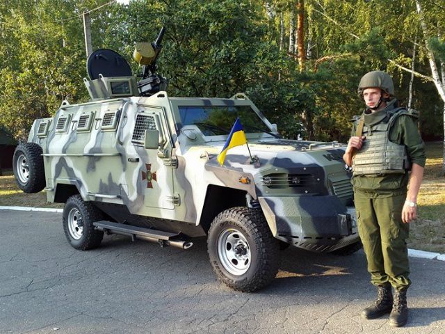 Нацгвардія отримала на озброєння нові бронемашини (Фото) Нацгвардія отримала на озброєння нові бронемашини (Фото)