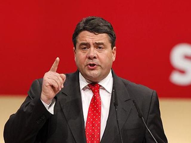 У першу чергу ми повинні впливати на олігархів, — віце-канцлер ФРН про санкції У першу чергу ми повинні впливати на олігархів, — віце-канцлер ФРН про санкції