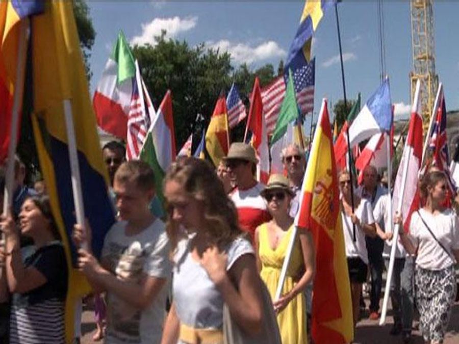 В Києві відбувся Багатонаціональний марш проти тероризму (Відео) В Києві відбувся Багатонаціональний марш проти тероризму (Відео)