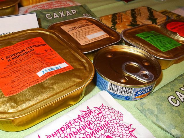На складі бойовиків знайшли 800 ящиків гуманітарної допомоги з Росії На складі бойовиків знайшли 800 ящиків гуманітарної допомоги з Росії