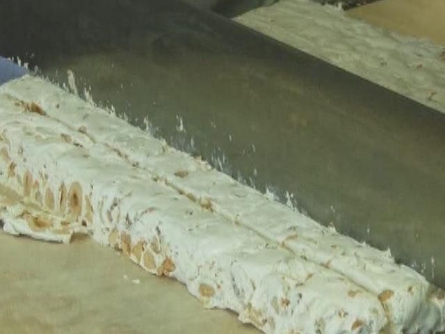 Ужгородський кондитер розробив рецепт батончика для військових Ужгородський кондитер розробив рецепт батончика для військових