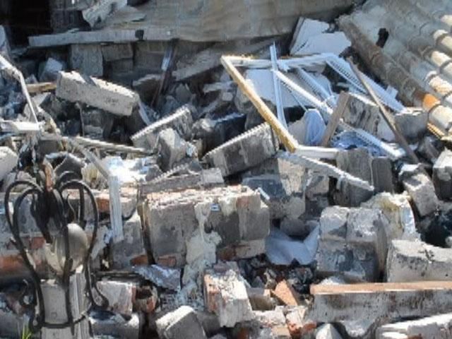 В уничтоженной боями Семеновке живут около двух тысяч человек В уничтоженной боями Семеновке живут около двух тысяч человек