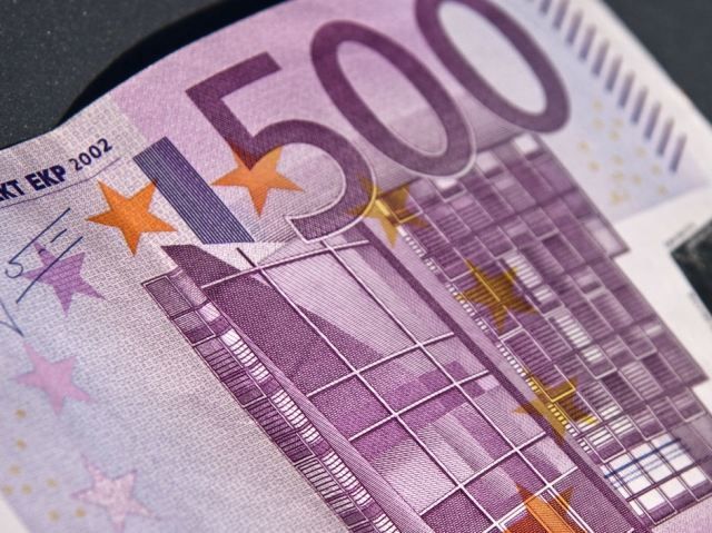 Долар та євро зростають — курси валют на 28 липня