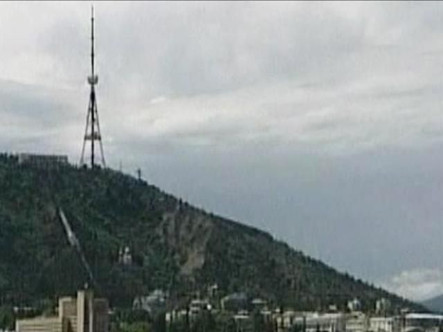 У Грузії частково відновили електропостачання У Грузії частково відновили електропостачання