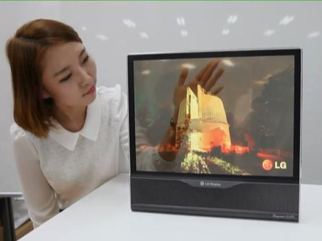 LG розробила прозорий екран, який можна згорнути у рулон LG розробила прозорий екран, який можна згорнути у рулон