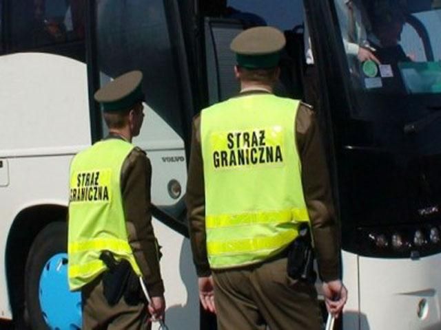 У Польщі українцю загрожує 10 років в’язниці за перевезення бронежилетів та касок У Польщі українцю загрожує 10 років в’язниці за перевезення бронежилетів та касок