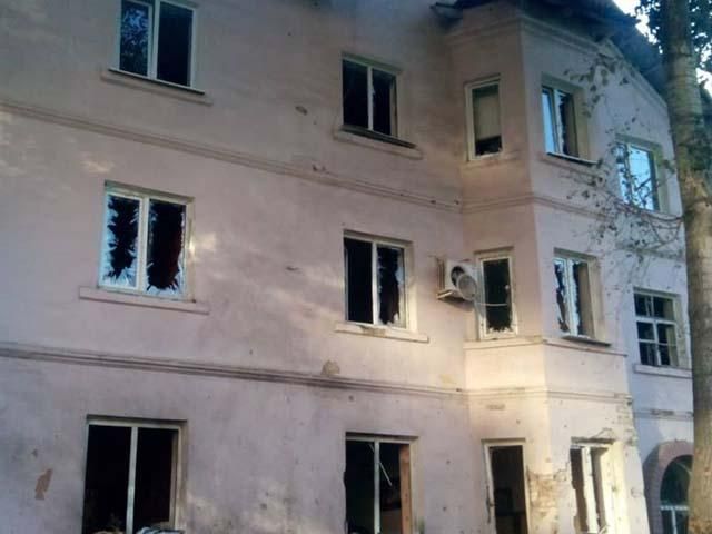 Обстріляний Донецьк: терористи стріляють по житлових кварталах (Фото)