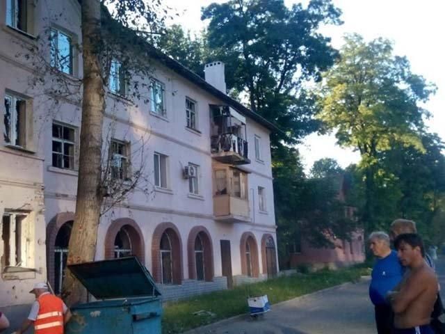 Донецьк знову обстріляла артилерія Донецьк знову обстріляла артилерія