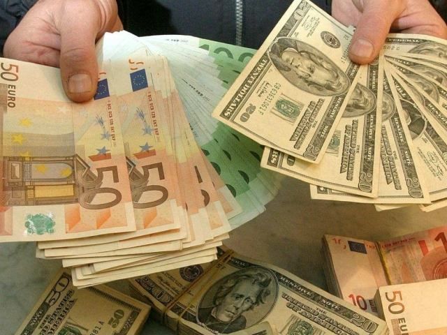 Долар та євро зросли — курси валют на 29 липня Долар та євро зросли — курси валют на 29 липня