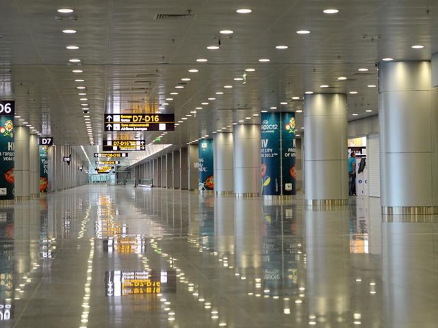 В "Борисполе" теперь будут проверять посетителей В "Борисполе" теперь будут проверять посетителей