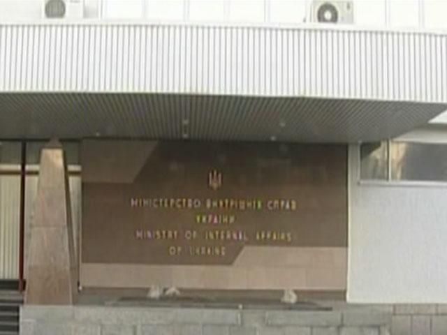 Для замены предателей в милиции Донбасса нужно 20 тысяч человек Для замены предателей в милиции Донбасса нужно 20 тысяч человек