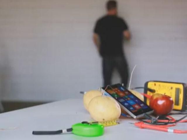 Розроблена овочева зарядка для телефонів, винайдені робопальці, які розширяють можливості руки Розроблена овочева зарядка для телефонів, винайдені робопальці, які розширяють можливості руки