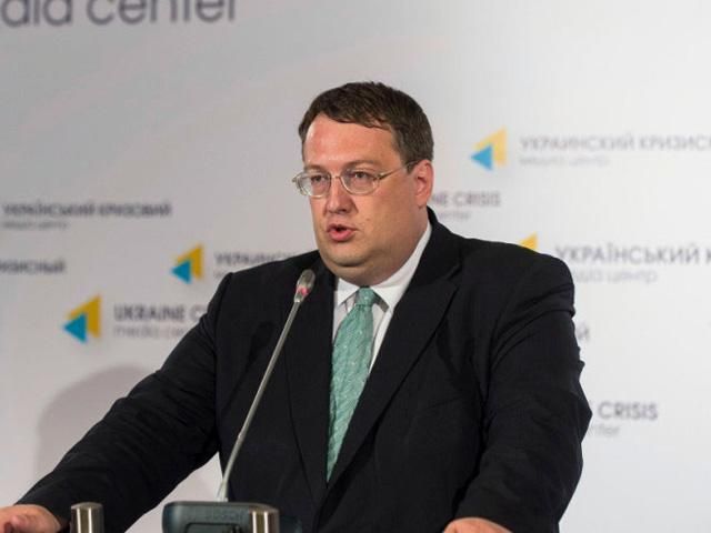 Щодня до України поступає нова сотня, а іноді й тисяча російських найманців, — Геращенко Щодня до України поступає нова сотня, а іноді й тисяча російських найманців, — Геращенко