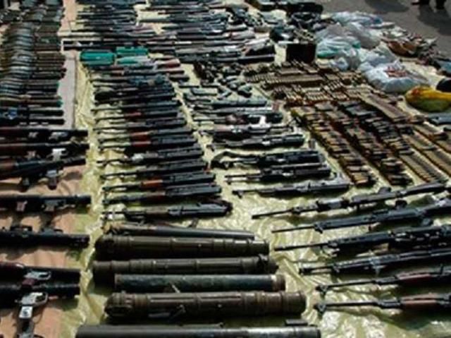 У Маріуполі знайшли сховище з боєприпасами терористів У Маріуполі знайшли сховище з боєприпасами терористів