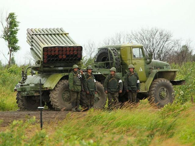 "Грады" террористов снова обстреляли аэродром "Луганск" и пограничников, — пресс-центр АТО "Грады" террористов снова обстреляли аэродром "Луганск" и пограничников, — пресс-центр АТО
