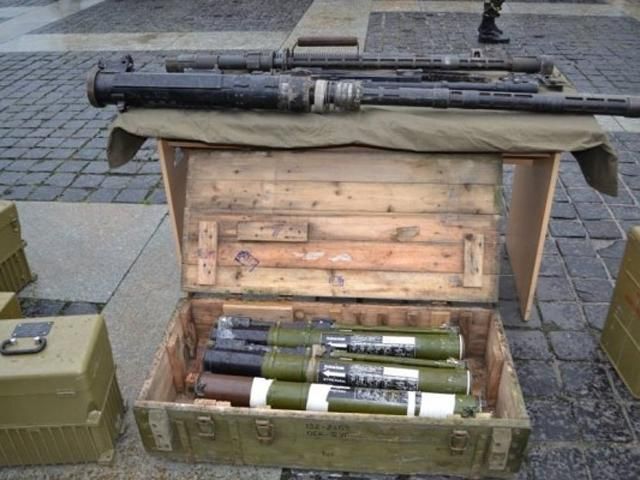 Терористи продовжують постачати зброю на Донбас з Криму Терористи продовжують постачати зброю на Донбас з Криму