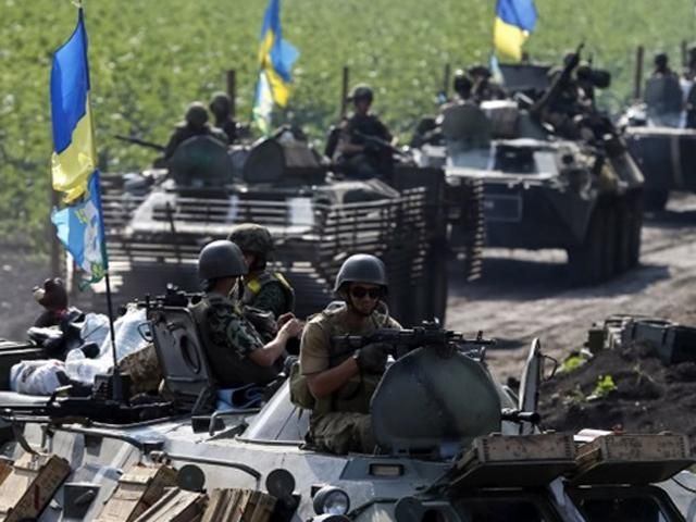 Кабмин выделил 9,5 млрд гривен для выплат военным (Документ) Кабмин выделил 9,5 млрд гривен для выплат военным (Документ)