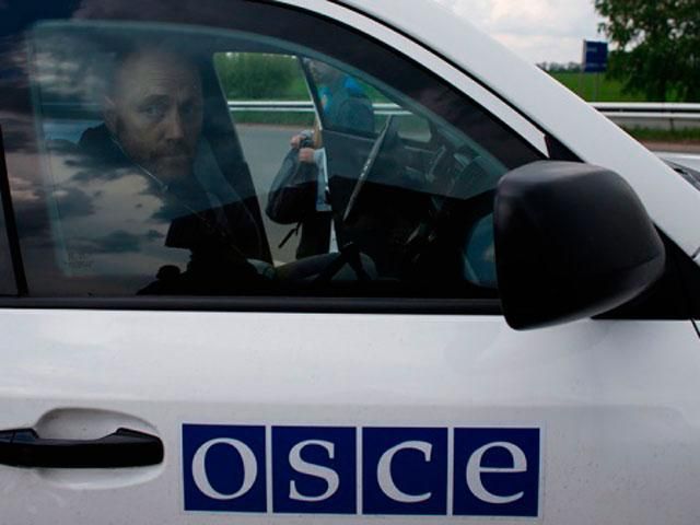 Международные инспекторы успешно осуществили миссию на месте падения Boeing, — Порошенко Международные инспекторы успешно осуществили миссию на месте падения Boeing, — Порошенко