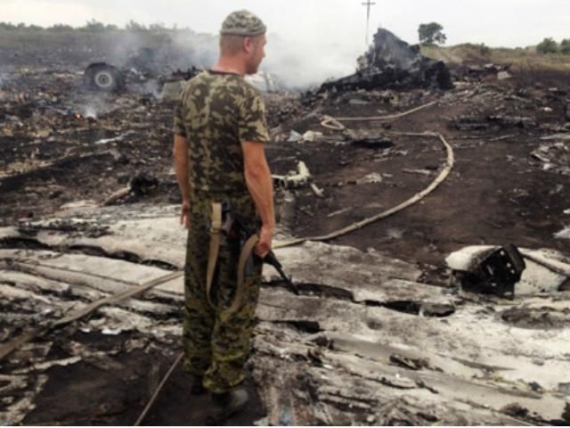 Боевики передадут украинской стороне вагоны с вещами жертв Boeing 777, — Гройсман