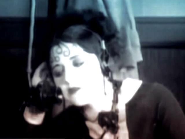 Перший телефон в Україні задзвонив у 1885 році у львівському театрі Перший телефон в Україні задзвонив у 1885 році у львівському театрі