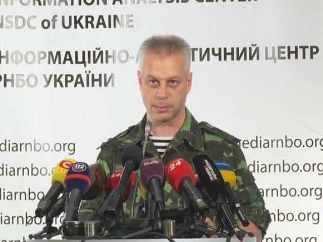 За останню добу території, підконтрольні терористам, покинули 2210 осіб, — РНБО За останню добу території, підконтрольні терористам, покинули 2210 осіб, — РНБО