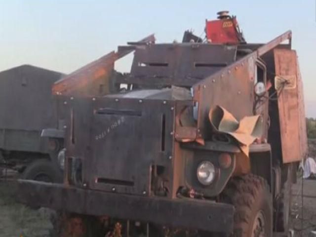 Военные собственноручно бронируют для себя технику (Видео)