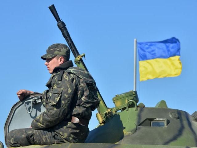 Силы АТО в Луганской области уничтожили танки, БТРы и "Грады" террористов