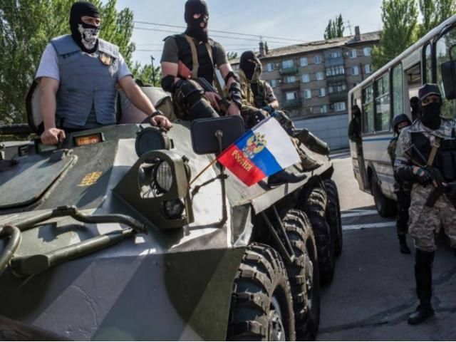 Террористы переправили из России в Украину 10 танков, движущихся в направлении Донецка
