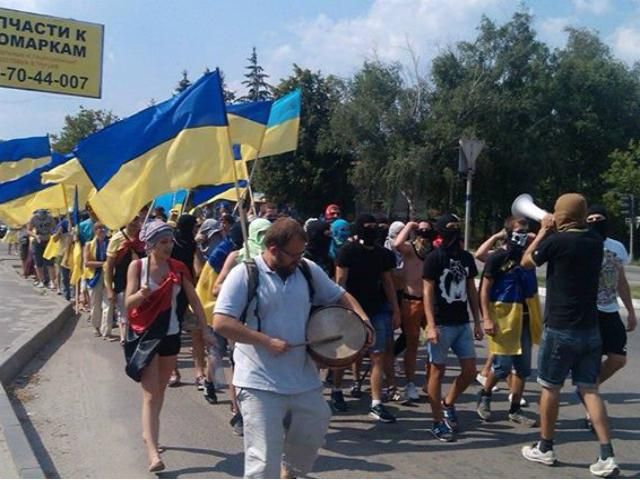 У Харкові одночасно мітингують проукраїнські та проросійські активісти 