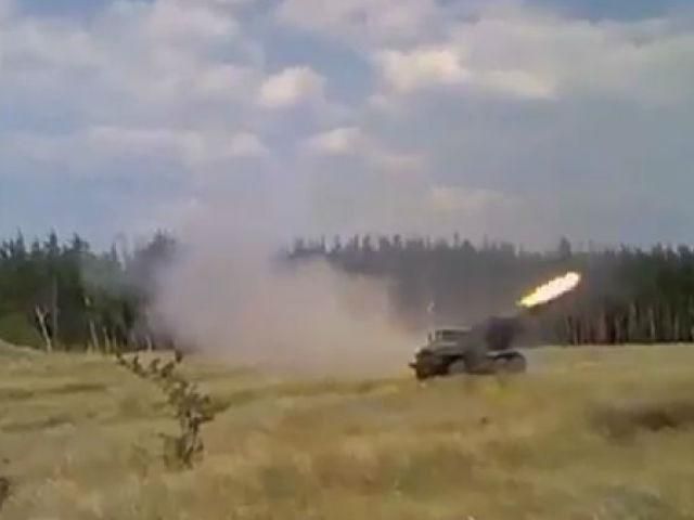 Українських військових у зоні АТО продовжують обстрілювати з "Градів"
