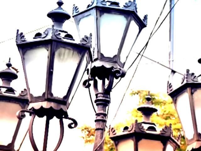 Легенди Львова: кожен міський ліхтар – витвір мистецтва