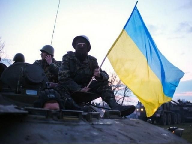 Боевики обстреляли колонну украинских военных, которые возвращались из России, - СНБО Боевики обстреляли колонну украинских военных, которые возвращались из России, - СНБО