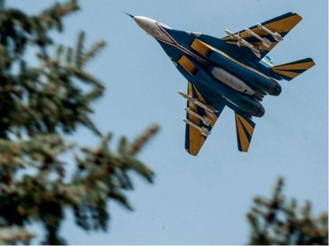 Украинская авиация уничтожила скопления террористов и техники, - пресс-центр АТО Украинская авиация уничтожила скопления террористов и техники, - пресс-центр АТО