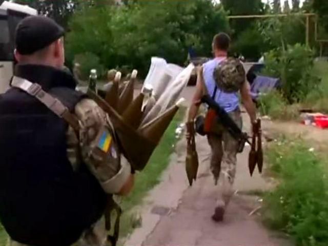 Украинские бойцы готовятся к новым военным подвигам (Видео)