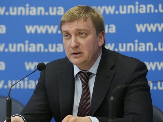 Уряд планує скорочення державного апарату на 30-50% Уряд планує скорочення державного апарату на 30-50%