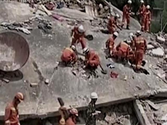 Число жертв в результате землетрясения в Китае достигает 600 человек