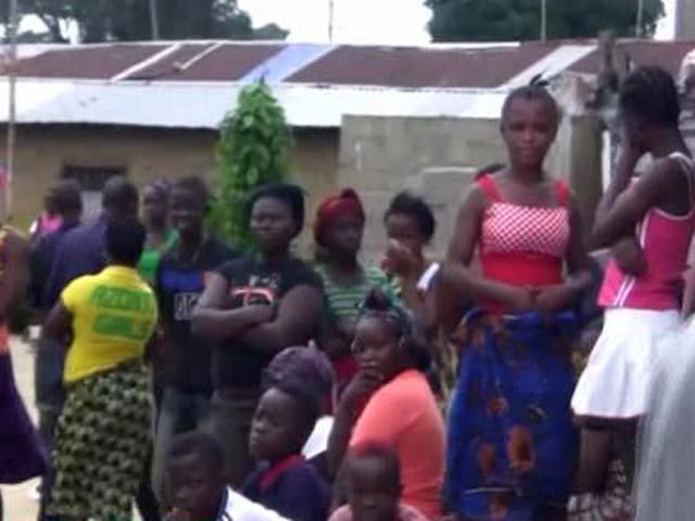 ВОЗ созывает чрезвычайное заседание из-за лихорадки "Эбола" ВОЗ созывает чрезвычайное заседание из-за лихорадки "Эбола"