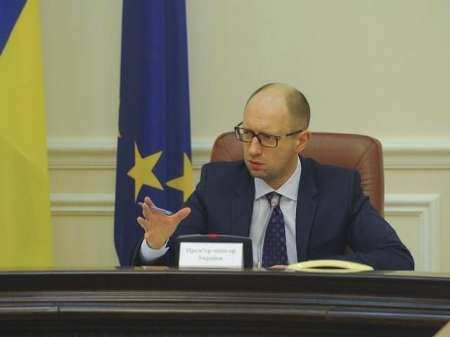 Возвращайтесь в Киев, — Яценюк к нардепам Возвращайтесь в Киев, — Яценюк к нардепам