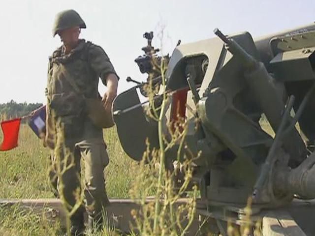 РФ може ввести війська в Україну під виглядом миротворців, — НАТО