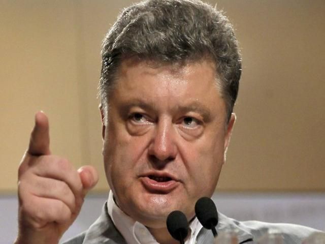 Порошенко дал Мусию неделю, чтобы снять сертификацию с лекарств для АТО