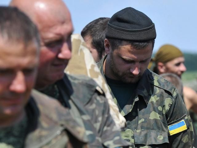 В Украину возвращаются еще 200 военных, которые вынужденно пересекли российскую границу В Украину возвращаются еще 200 военных, которые вынужденно пересекли российскую границу