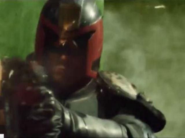 Фільм дня — "Суддя Дредд": хард-корова стрілянина на футуристичному фоні Фільм дня — "Суддя Дредд": хард-корова стрілянина на футуристичному фоні