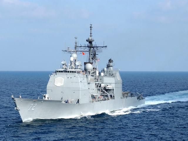 Американський військовий крейсер Vella Gulf прямує в Чорне море 