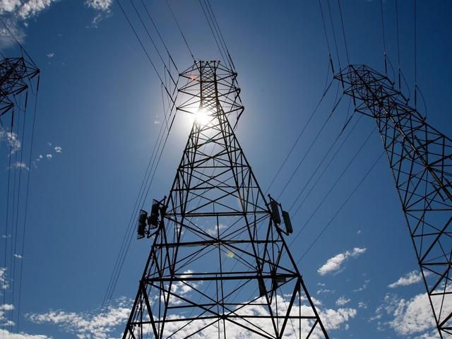 Через бойові дії без світла залишаються 11 тис донеччан, — міськрада Через бойові дії без світла залишаються 11 тис донеччан, — міськрада